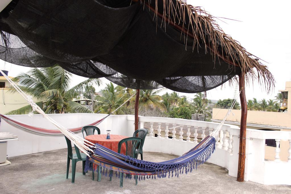 Planet House Hotel ปูแอร์โตอาโยรา ภายนอก รูปภาพ